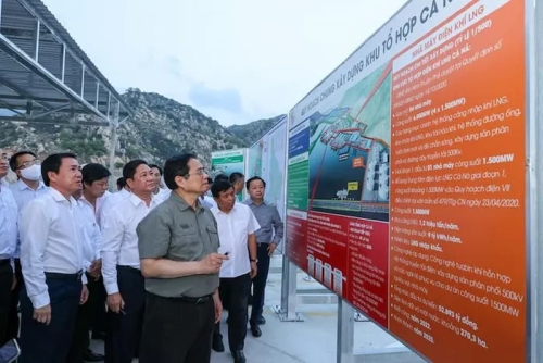 Thủ tướng Phạm Minh Chính khảo sát khu tổ hợp Cà Ná
