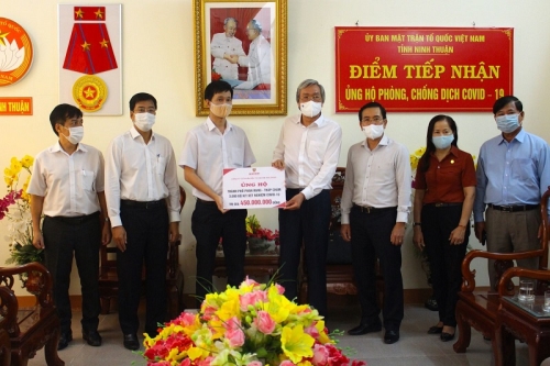 Hacom Holdings ủng hộ 3.000 bộ KIT TEST nhanh COVID-19