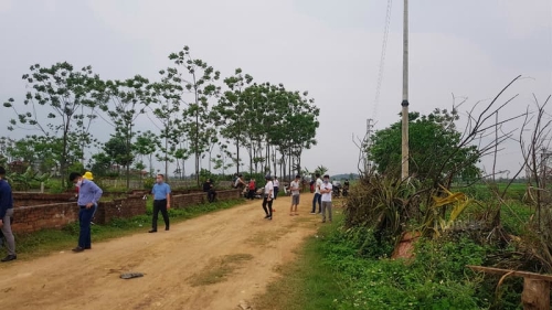 Vốn 300 triệu nên đầu tư chứng khoán hay vay tiền mua đất nền?